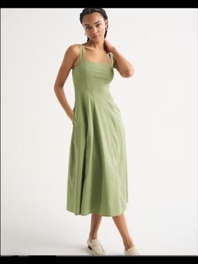 Abercrombie & Fitch Mila Midi Dress
